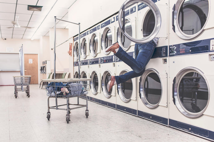 Managing Laundry in Corona Times: FluShields Talked To Experts If The Virus Stay On Clothes And What Detergents Are Best To Disinfect Laundry